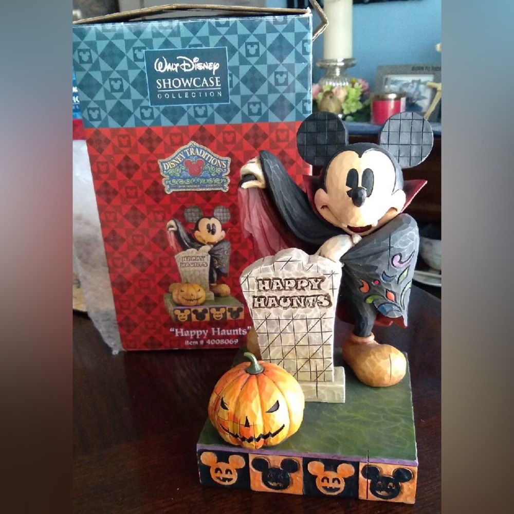 DISNEY JIM SHORE Mickey Mouse Halloween Figurine